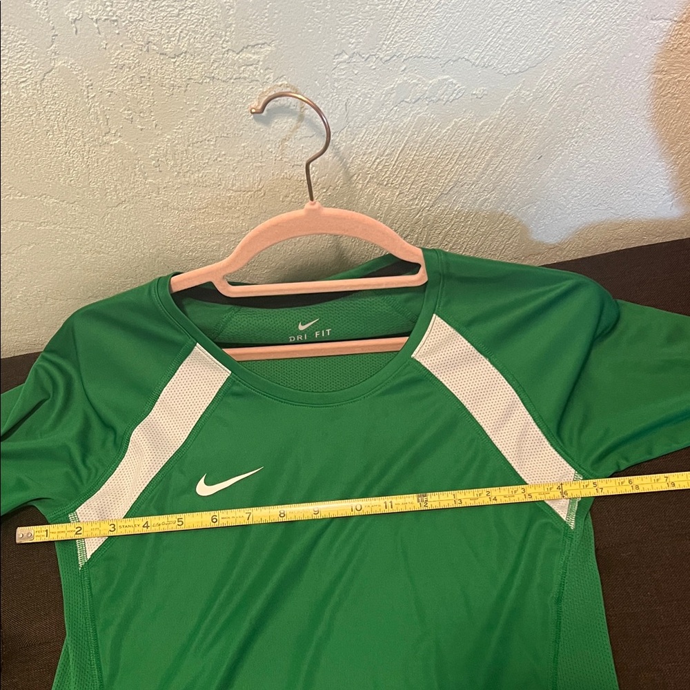 #1394=Nike Women's Emerald Green Long Sleeve Tee - Picture 4 of 4